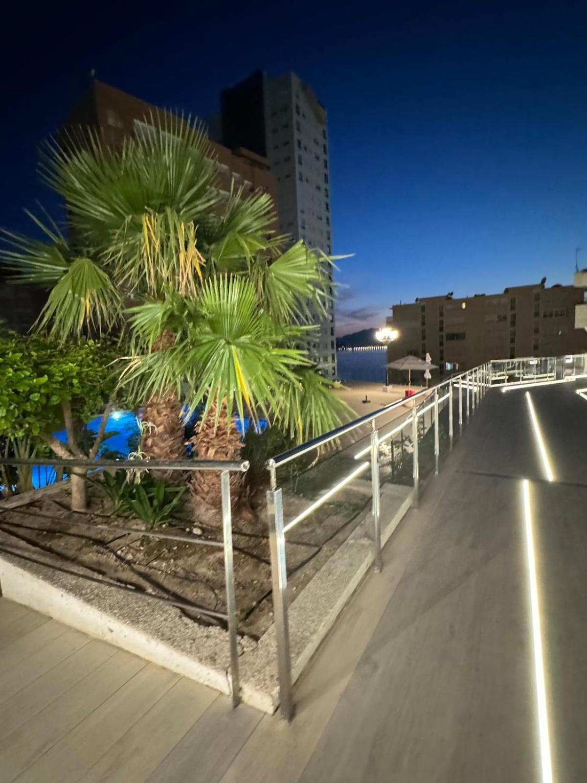 At Trinisol Ii - Beni's & Seaside! Apartment Benidorm